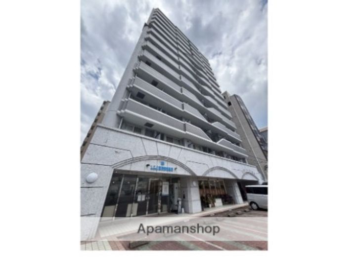 エステートモア薬院の外観