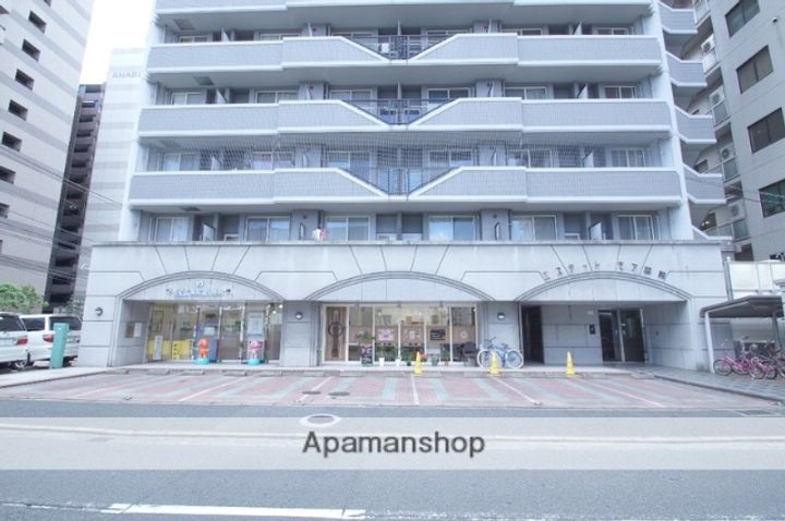 エステートモア薬院の外観