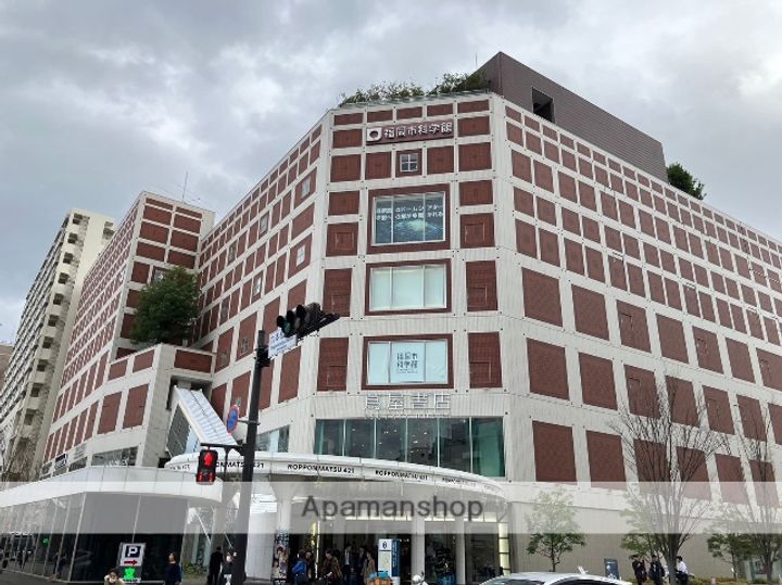 メゾンドール桜坂の周辺