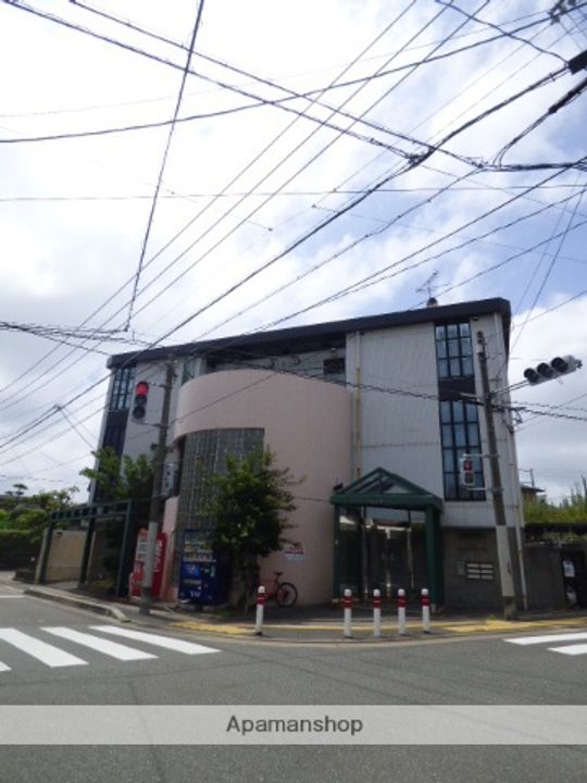 グリーンヒルズ平尾の外観