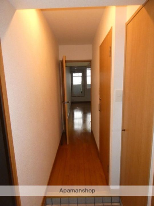 エステートモア高宮セゾンの玄関