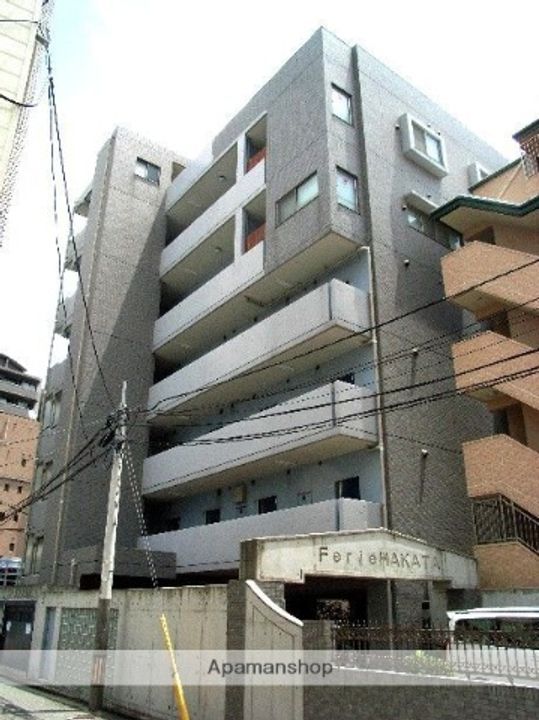 フェリエ博多の外観