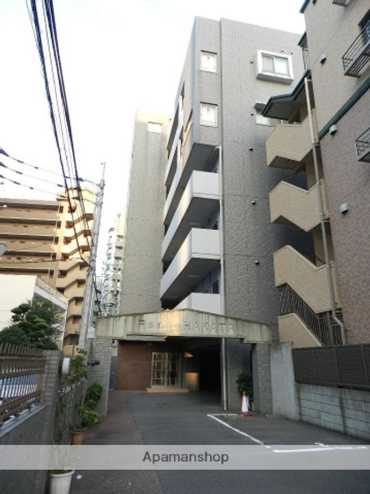 フェリエ博多の外観
