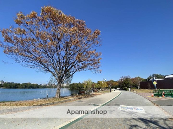 アルティザ大濠公園の周辺