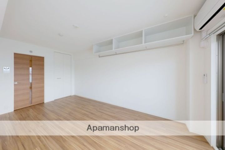 WEST AVALON九大前の居間