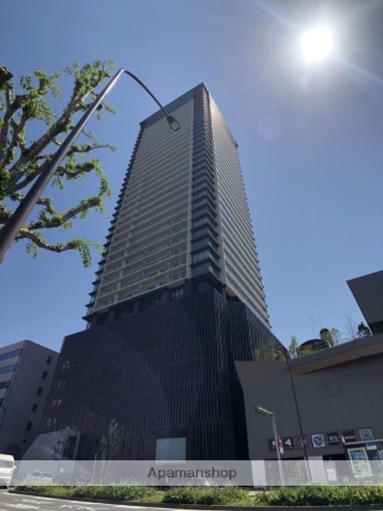 BRILLIA TOWER西新の外観