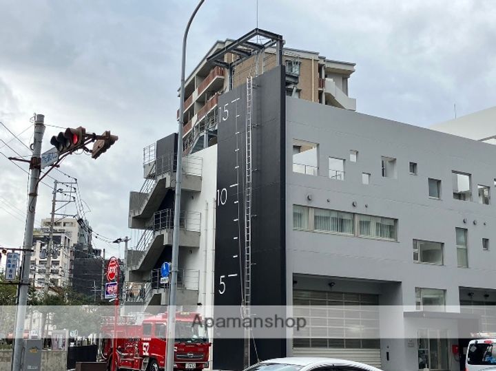 赤坂ラテの周辺