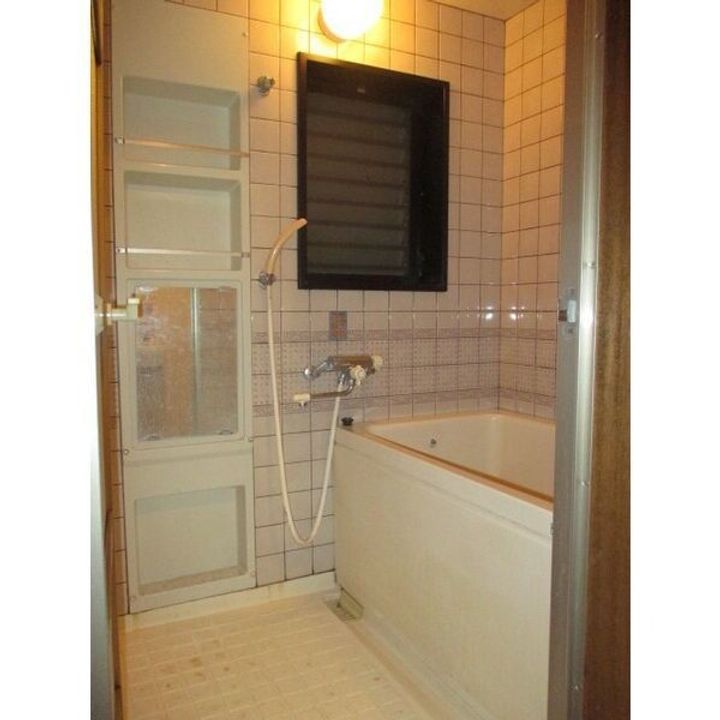 テラスハウゼェ小笹の風呂