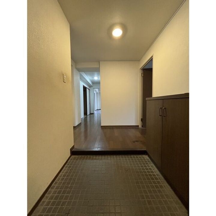 テラスハウゼェ小笹の玄関