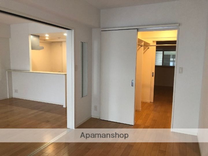 アントレ平尾参道の居間