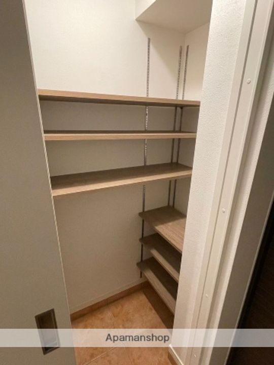 アントレ平尾参道の玄関