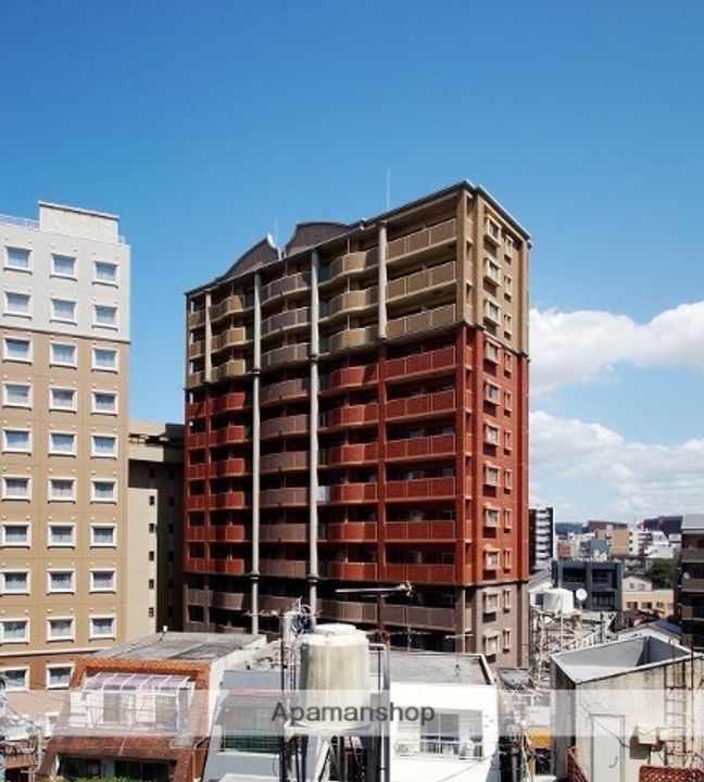 CAVANA天神の外観