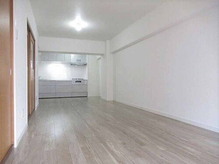 ボーン平尾の居間