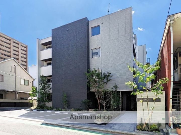 シャーメゾン日赤通りの外観