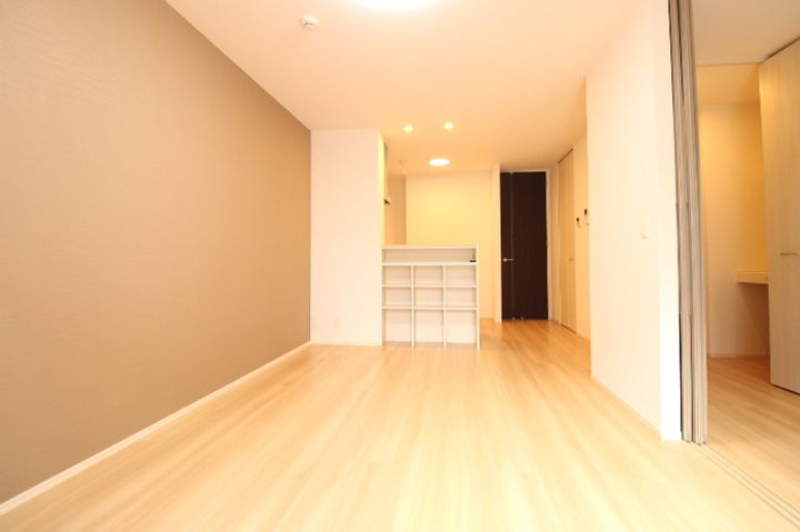 DーROOM中尾 弐番館の居間