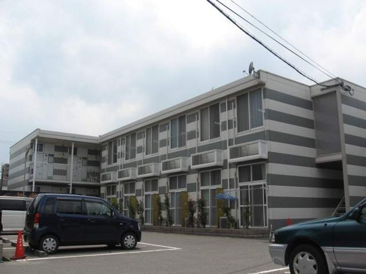 レオパレスサニーメゾン飯塚101の外観