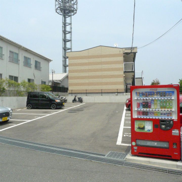 レオパレスTOBA202の外観