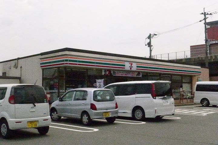 ハイアット・スペースの周辺