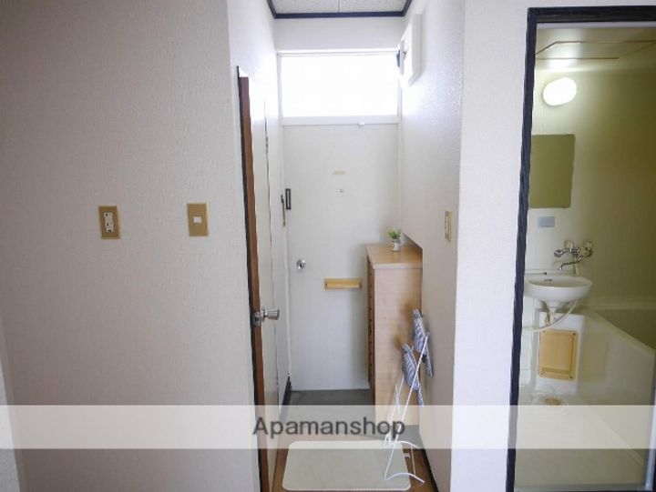 めぐみハイツB棟の玄関