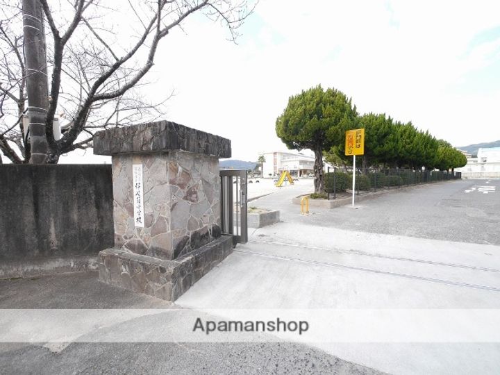 めぐみハイツB棟の周辺