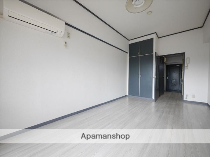 ニューリバー飯塚.の居間