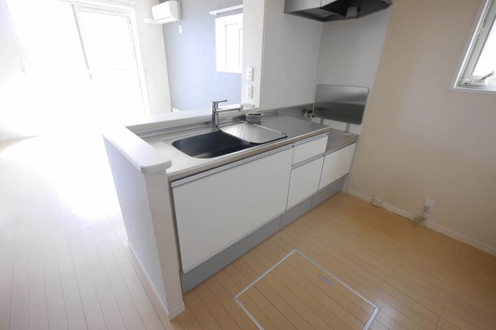 福岡県飯塚市川津の賃貸アパートのキッチン