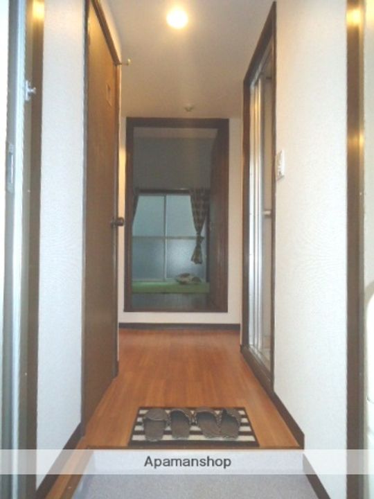 福岡県福岡市西区姪の浜3丁目の賃貸アパートの玄関