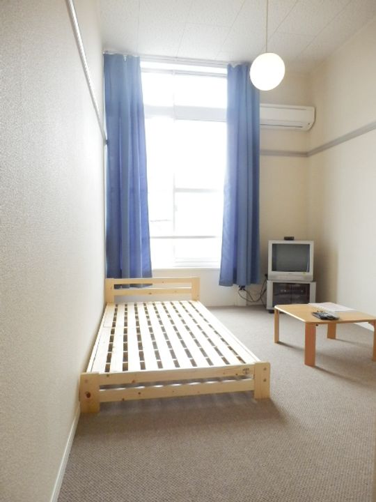 レオパレスグリーンの居間