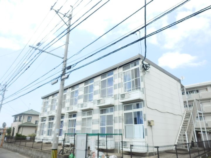 レオパレスグリーンの外観