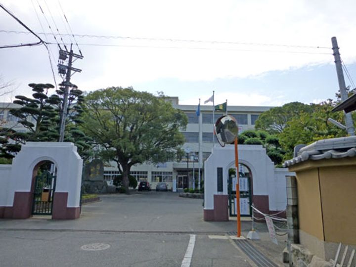 ラフィーネ伊都の周辺