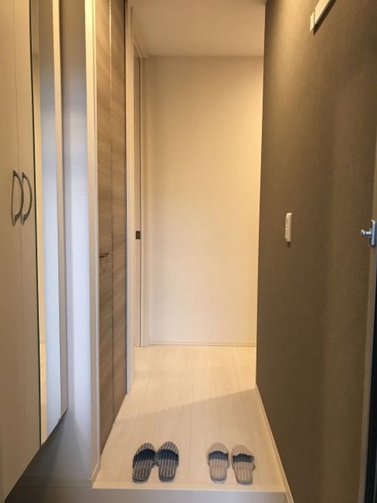 ラフィーネ伊都の玄関