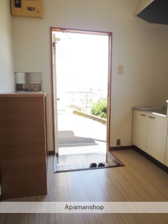 佐賀県鳥栖市西新町の賃貸アパートC205の内装