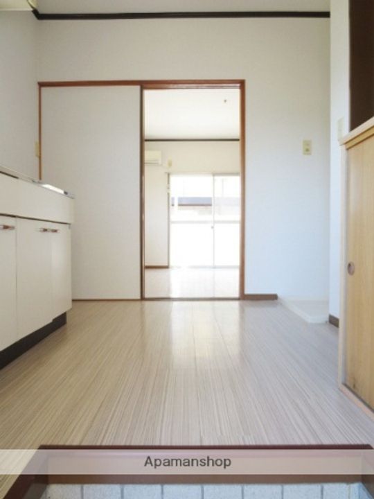 佐賀県鳥栖市西新町の賃貸アパートC206の内装