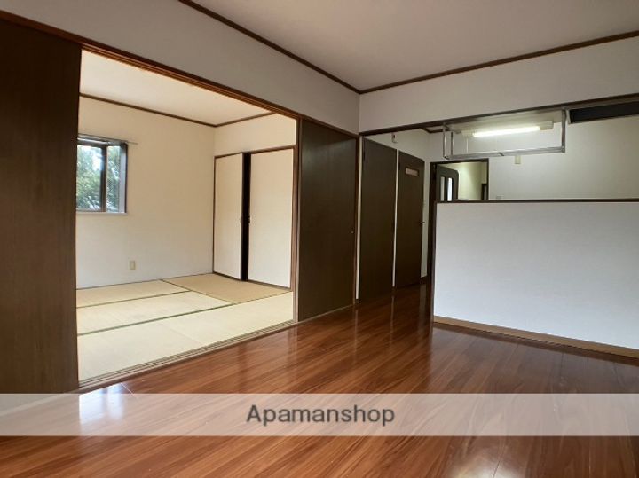 福岡県朝倉市屋永の賃貸アパート206の居間