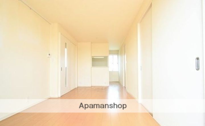 佐賀県三養基郡みやき町大字簑原の賃貸アパート104の居間