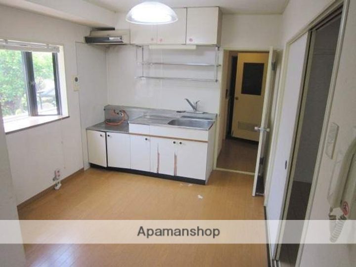 福岡県筑紫野市大字筑紫の賃貸アパートの居間