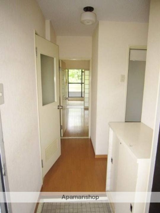 福岡県筑紫野市大字筑紫の賃貸アパートの玄関