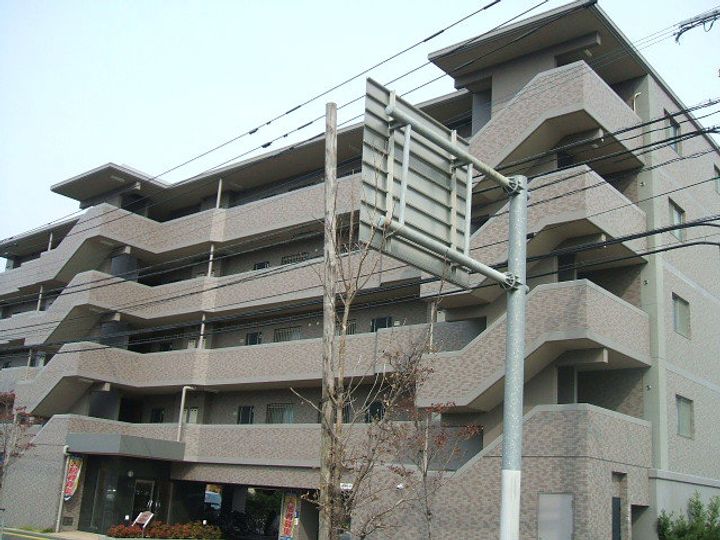 福岡県筑紫野市大字永岡の賃貸マンション302の外観