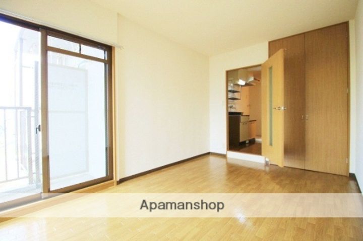 福岡県筑紫野市塔原東1丁目の賃貸マンション310の居間