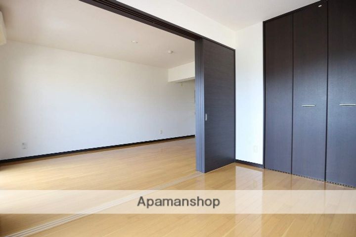 佐賀県鳥栖市山浦町の賃貸マンション103の内装