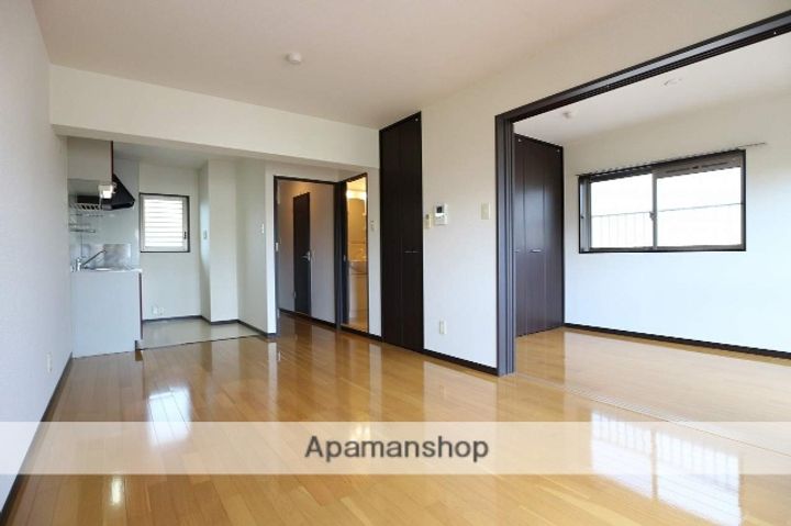 佐賀県鳥栖市山浦町の賃貸マンション103の居間