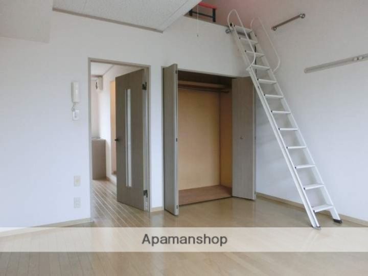 佐賀県三養基郡基山町大字小倉の賃貸アパート101の居間