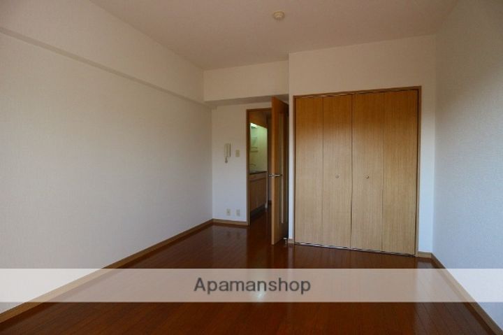 福岡県小郡市三沢の賃貸マンション306の居間