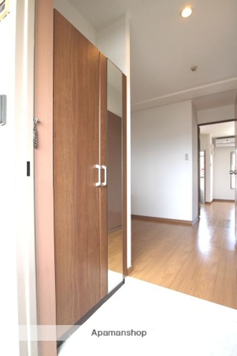 福岡県久留米市宮ノ陣4丁目の賃貸マンション305の玄関