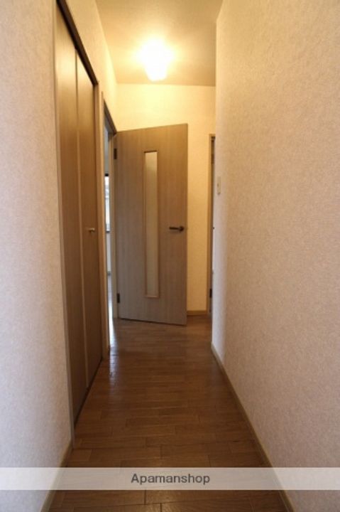 福岡県小郡市美鈴が丘4丁目の賃貸アパート102の玄関