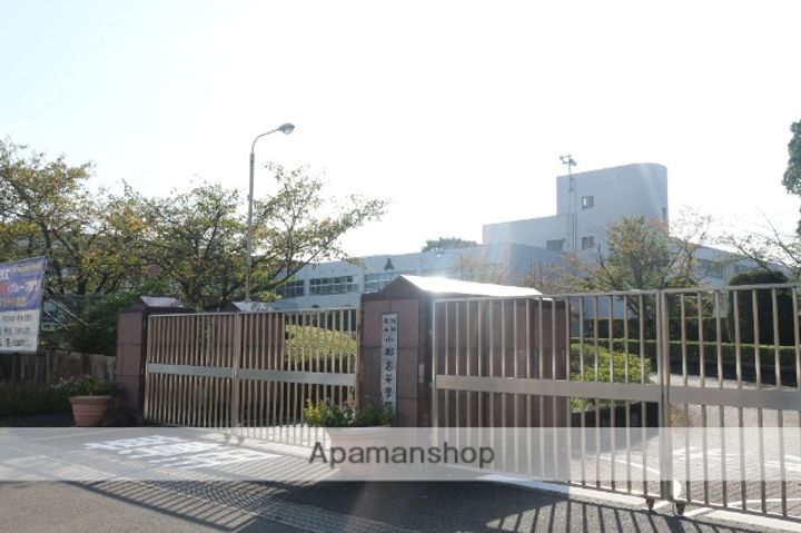 福岡県小郡市美鈴が丘4丁目の賃貸アパート102の周辺