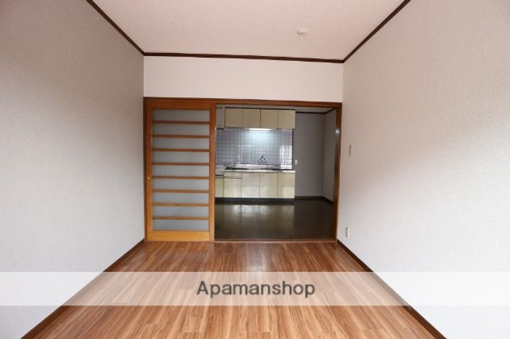 福岡県朝倉市堤の賃貸アパート203の居間