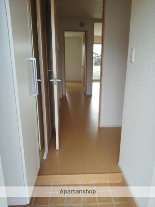 佐賀県三養基郡みやき町大字原古賀の賃貸アパートGの玄関
