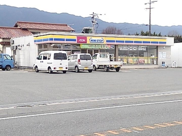 カーサグラートⅢの周辺