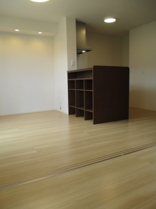 エスアイメゾンの居間